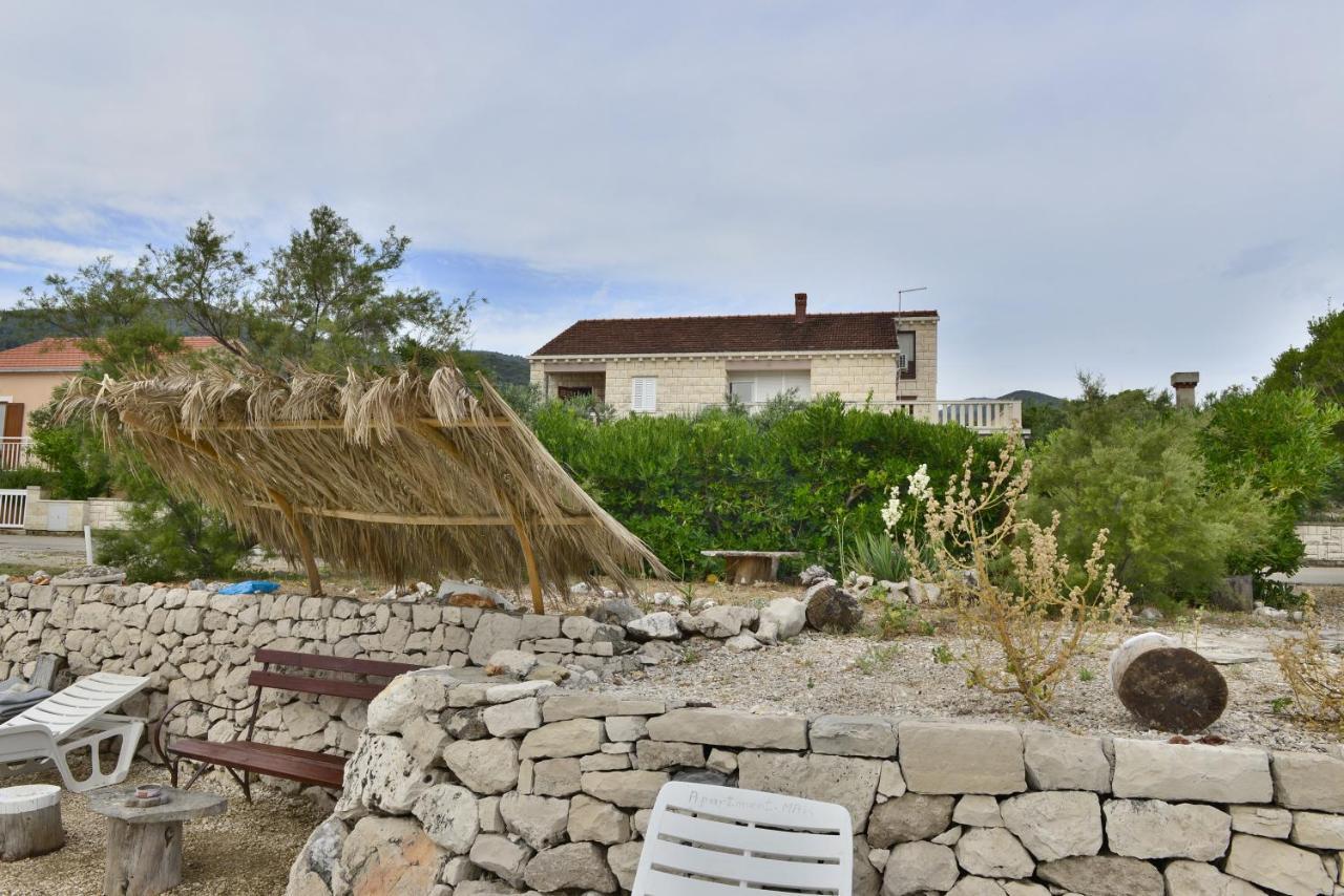 Apartments Mak Račišće Exterior foto